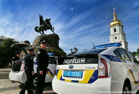 У Києві склали присягу нові поліцейські. Фоторепортаж