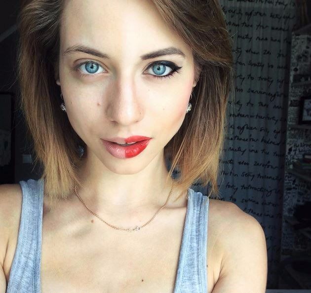 Флешмоб "Сила макіяжу" докотився і до України: фото красивих половинок