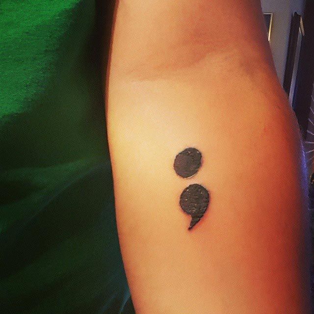 Это не конец: почему люди во всем мире делают тату "точка с запятой"