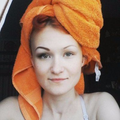 Флешмоб "Сила макіяжу" докотився і до України: фото красивих половинок