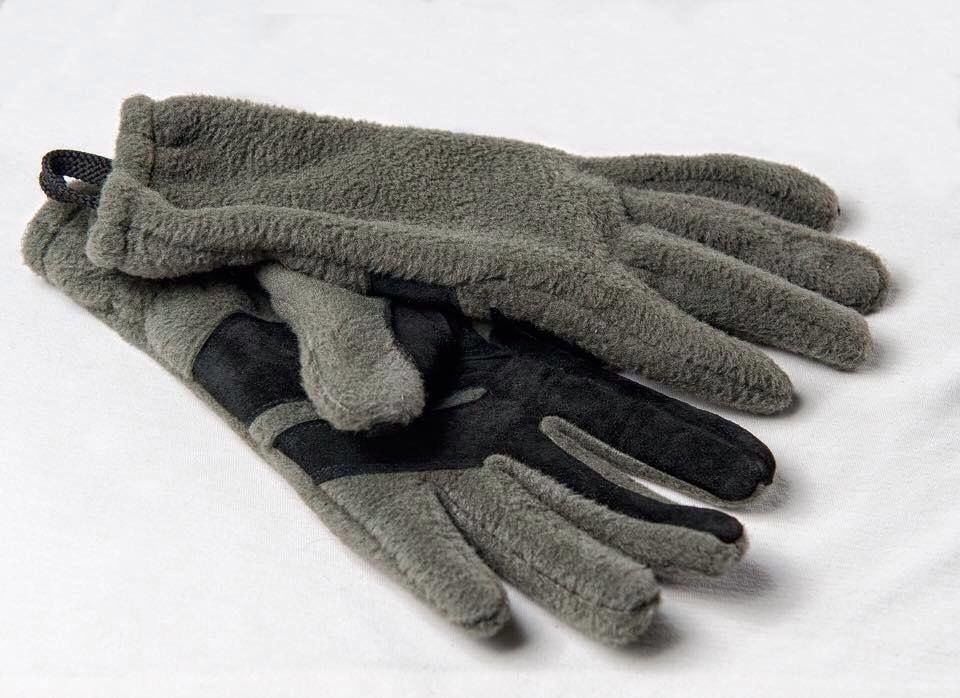 Бирюков показал новые демисезонные перчатки для ВСУ: фоторепортаж