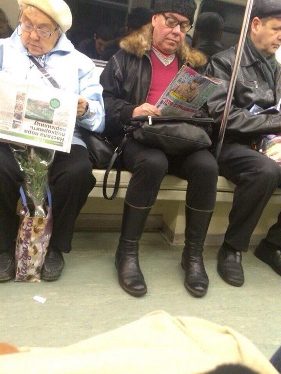  Самые яркие модники петербургского метро: бабушки из 19 века, кокошники и ковбои