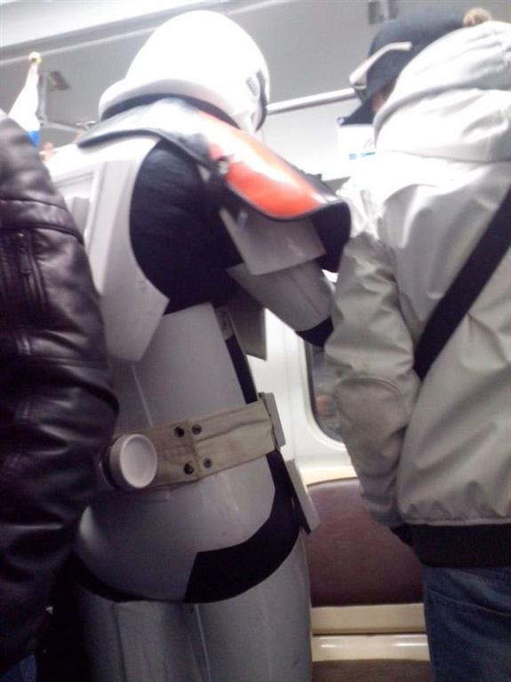  Самые яркие модники петербургского метро: бабушки из 19 века, кокошники и ковбои