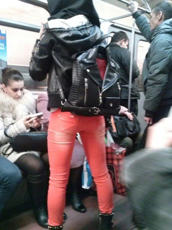  Самые яркие модники петербургского метро: бабушки из 19 века, кокошники и ковбои