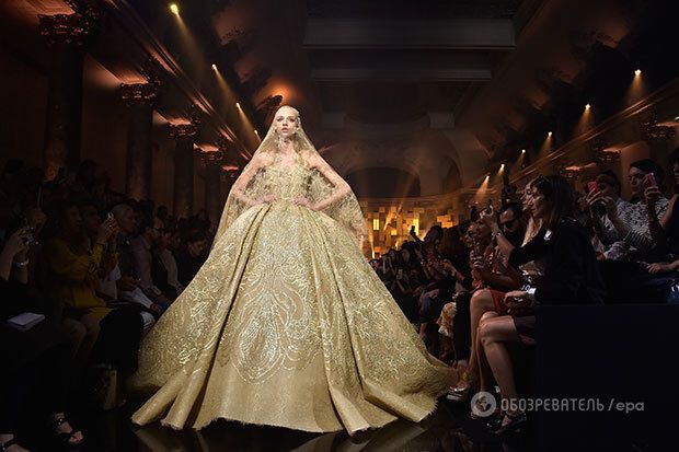 Elie Saab показал в Париже золотое свадебное платье, от которого захватывает дух