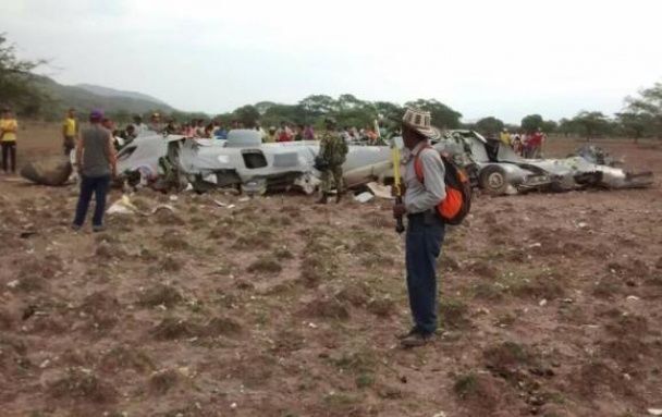 У Колумбії літак розірвало в повітрі: є жертви. Фотофакт
