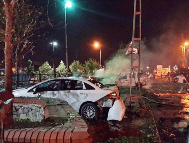 Возле полицейского участка в Стамбуле прогремел взрыв: есть пострадавшие
