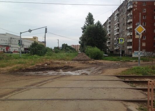 У російському місті встановили світлофор за 2 млн рублів на пустирі: фотофакт