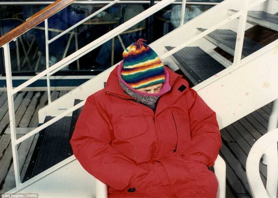 Круизный фотограф опубликовал самые смешные фото путешественников 90-х