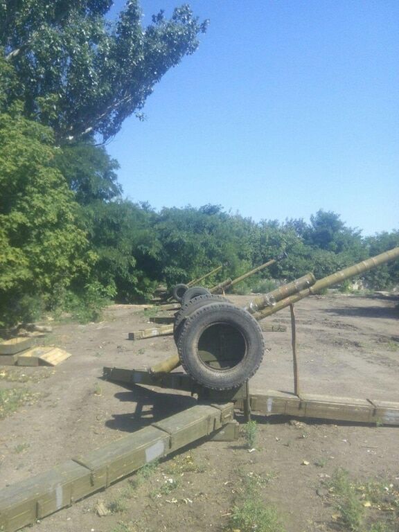 Терористи під Старобешевим попалися на хитру приманку ВСУ: фотофакт