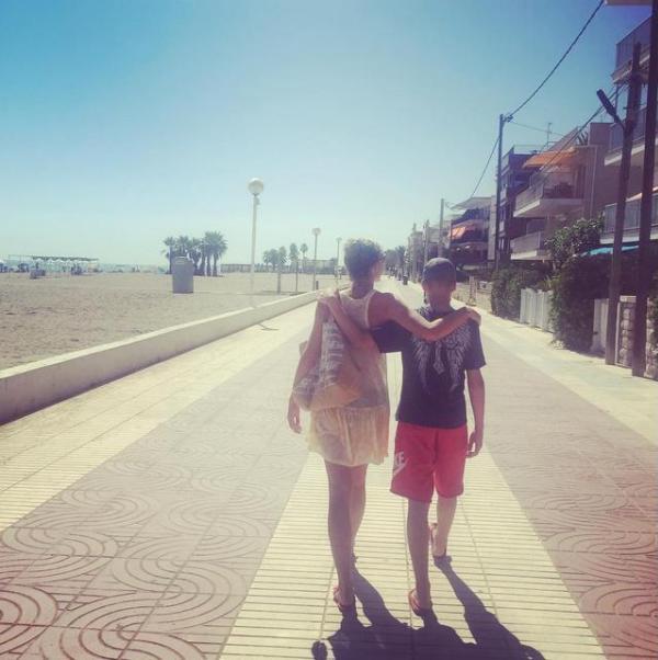 Осадчая поделилась фото с отдыха в Испании с повзрослевшим сыном