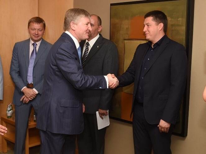 Ахметов поблагодарил волонтеров и сотрудников своего Штаба