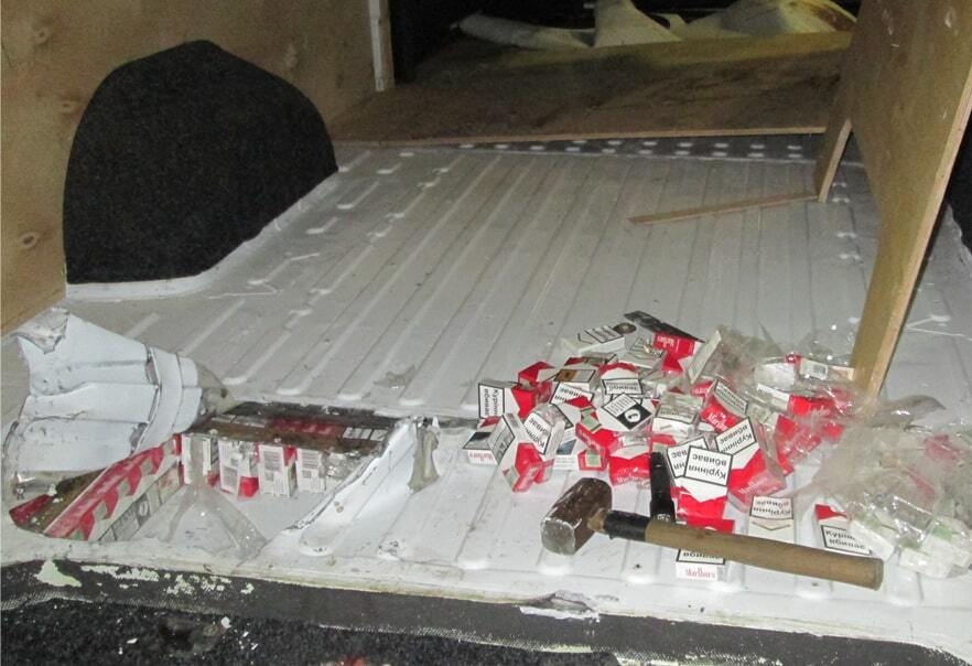 Закарпатские таможенники задержали партию контрабандных сигарет