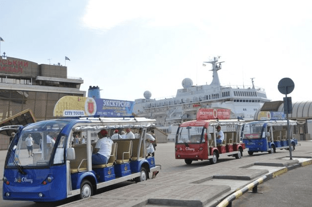 До Одеси прибув розкішний британський лайнер: опубліковані фото