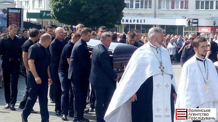 В Луцке попрощались с Еремеевым: его тело повезли в родное село