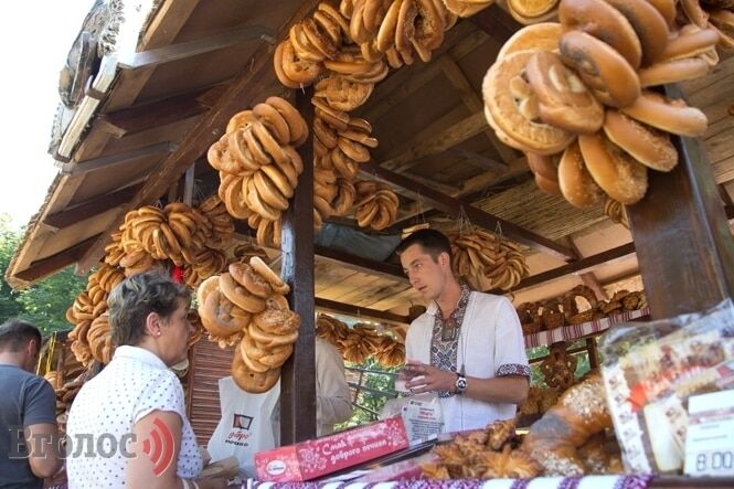 Во Львове отметили юбилейный "Праздник хлеба": фото торжества