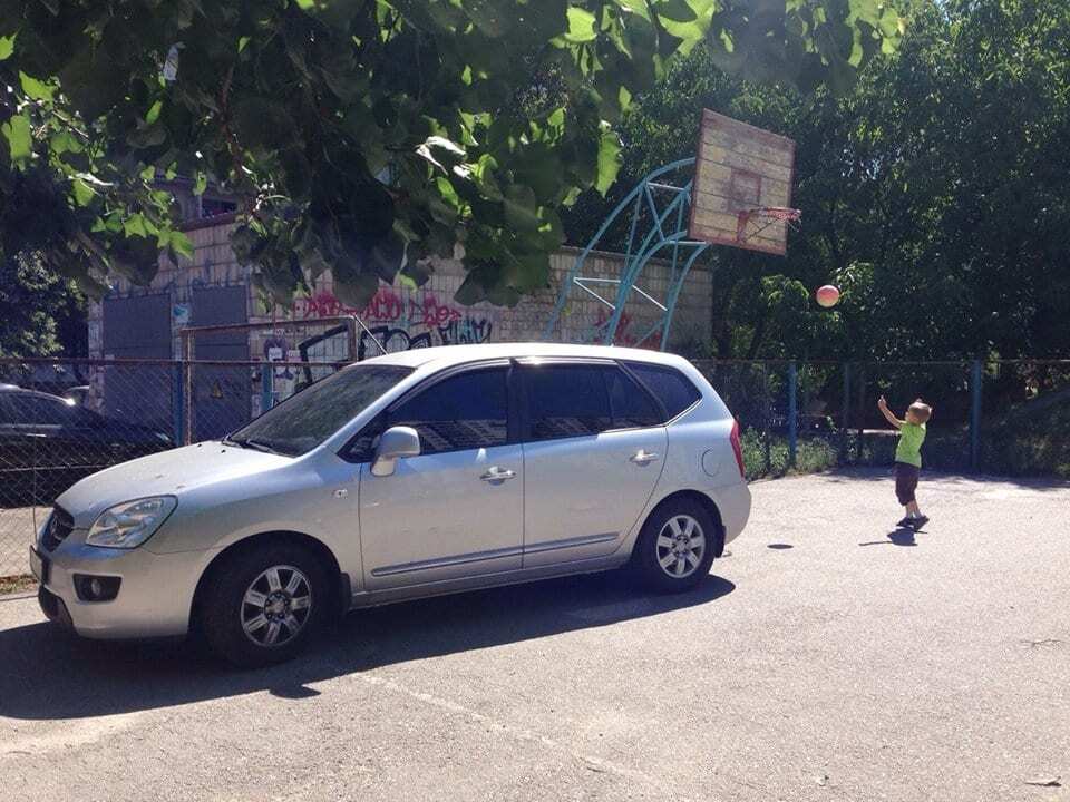 В Киеве герой парковки насолил баскетболистам: фотофакт