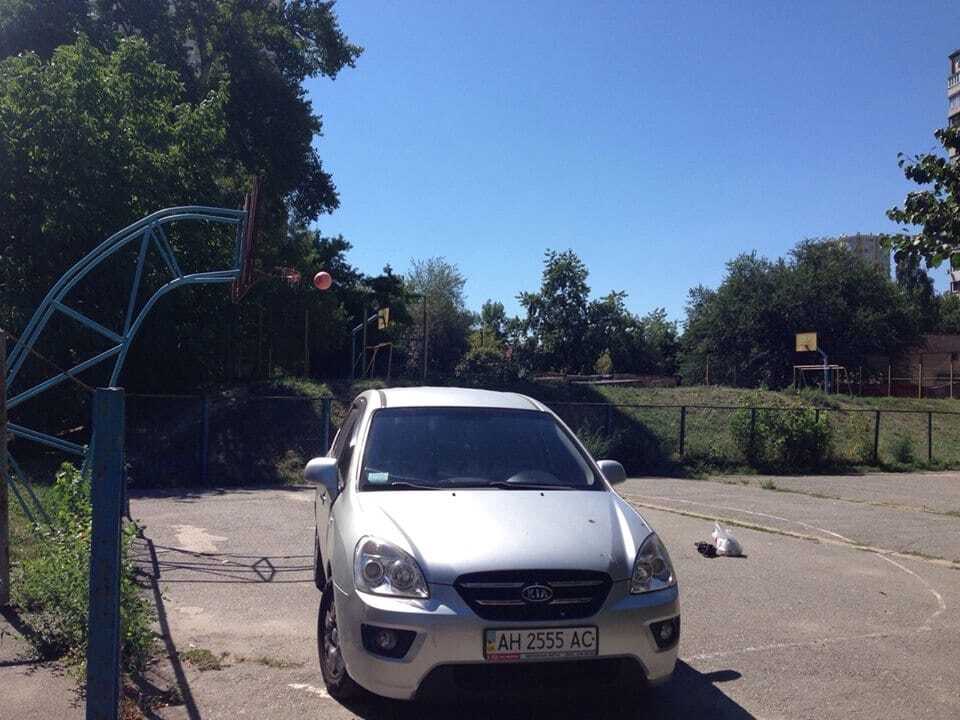 В Киеве герой парковки насолил баскетболистам: фотофакт