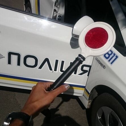 Київській поліції видали нові жезли: фотофакт