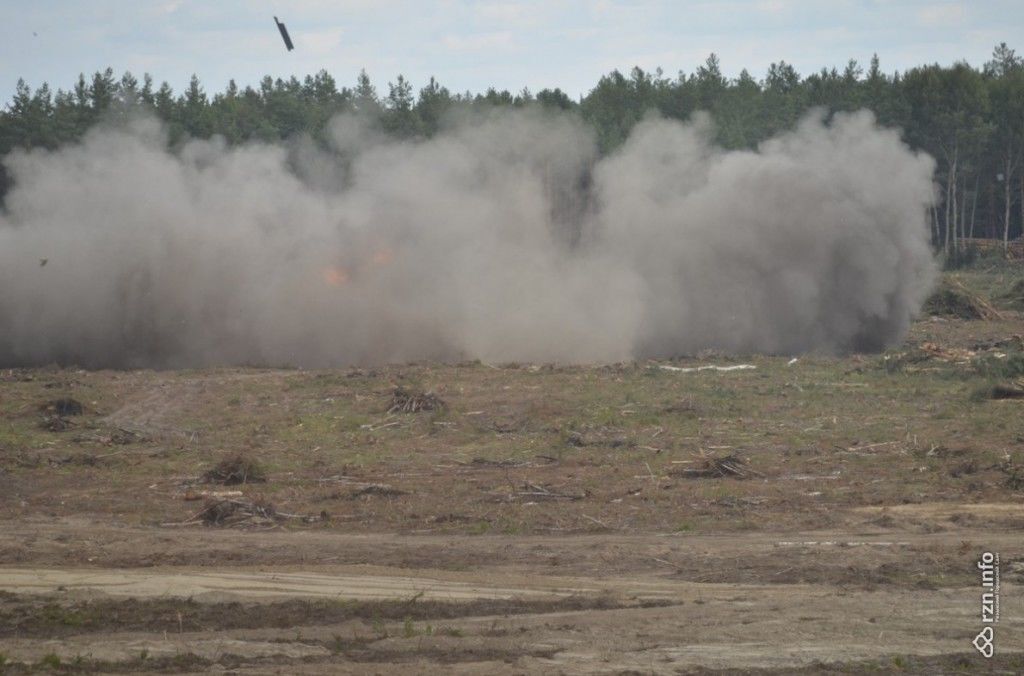 У Росії прямо під час авіашоу впав новітній бойовий вертоліт: опубліковані фото