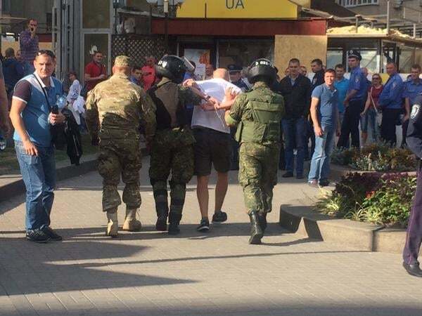 Хроника фанатских драк на Майдане: задержаны десятки хулиганов, есть пострадавшие
