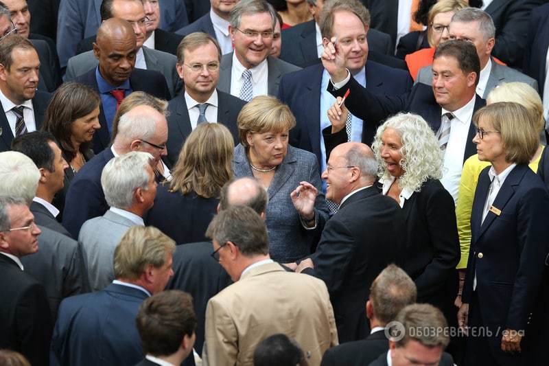 Дістали! У Меркель витягнулося обличчя при згадці про гроші для Греції: фотофакт