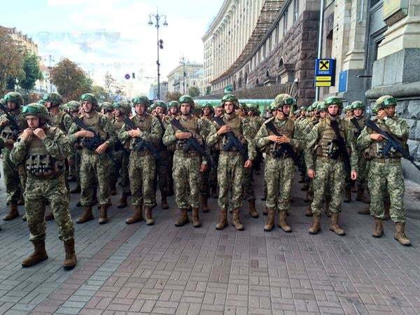 У Києві репетиція параду до Дня Незалежності: опубліковано фото і відео