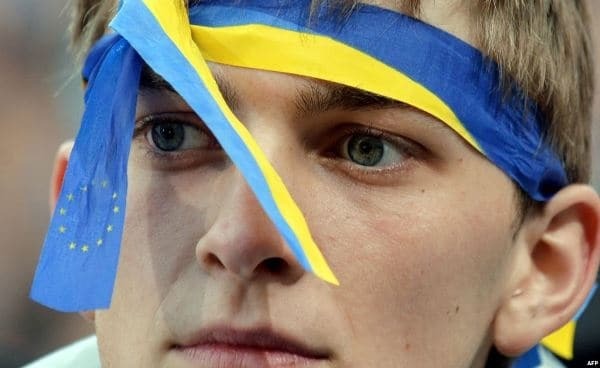 Поразительные факты о флаге Украины и сильные фото о том, как много он значит