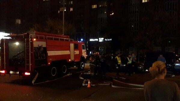 В Киеве столкнулись сразу пять авто: фото и видео с места аварии