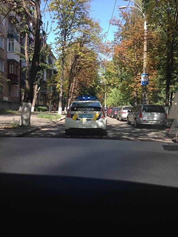 В Киеве патруль полиции проигнорировал водителя-нарушителя - соцсети