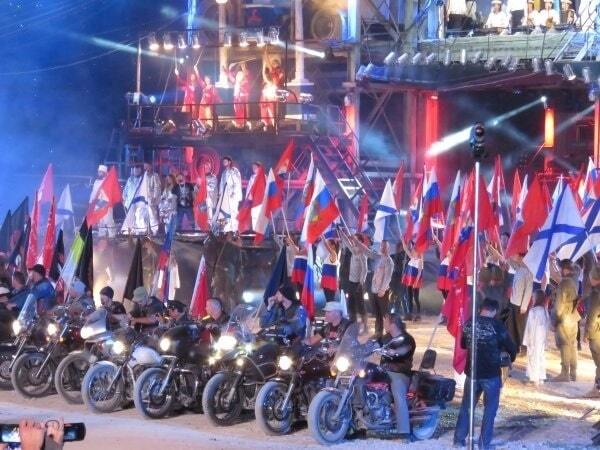 Назад в прошлое: в Крыму любимый байкер Путина презентовал мотоцикл "Сталинец"