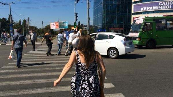 У Харкові побили чоловіка у футболці з написом "СССР": фото- і відеофакт