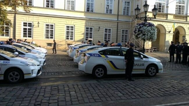 У Львові дали старт новій поліції: опубліковані фото і відео