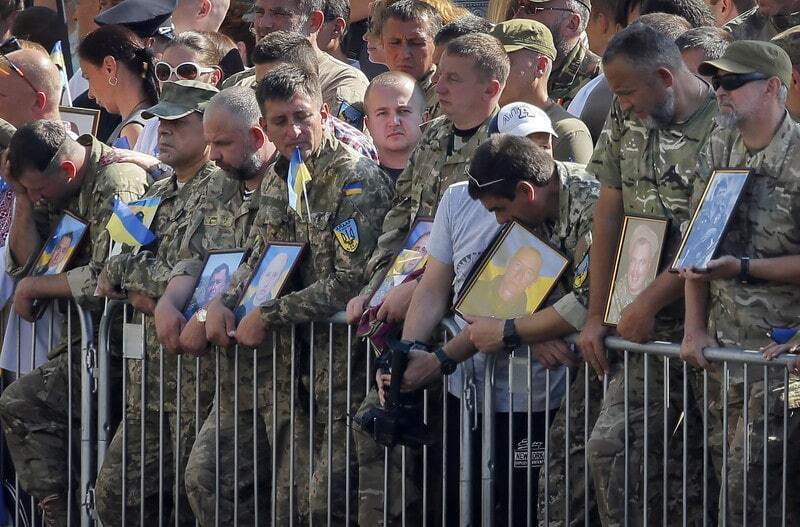 Сльози щастя і гордість за воїнів: грандіозні фотографії військового параду в Києві