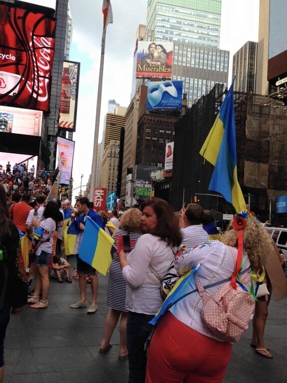 "СШАнаш": сотни украинцев празднуют День Независимости в Нью-Йорке. Фоторепортаж
