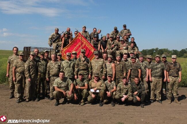 На лінії вогню. Як зустрічали День Незалежності на передовій: фоторепортаж