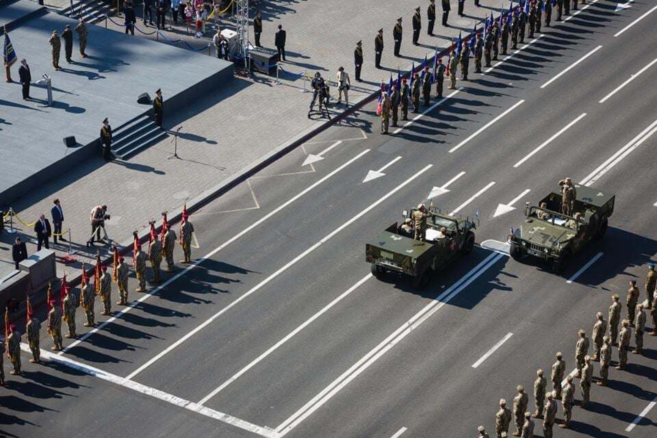 Парад на Майдані: як пройшов військовий марш у центрі Києва. Фоторепортаж