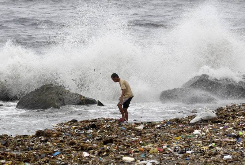 В Азии бушует тайфун "Гони": Россия в зоне риска. Опубликованы фото и видео