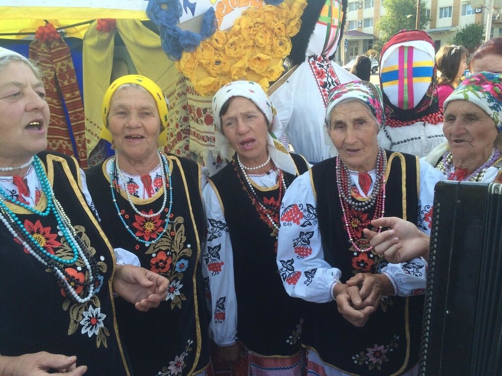 Тука показал "девчонок", тусивших в День Независимости на Донбассе