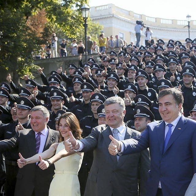 Сильний характер у тендітному тілі: Ека Згуладзе показала ідеальну фігуру в Одесі