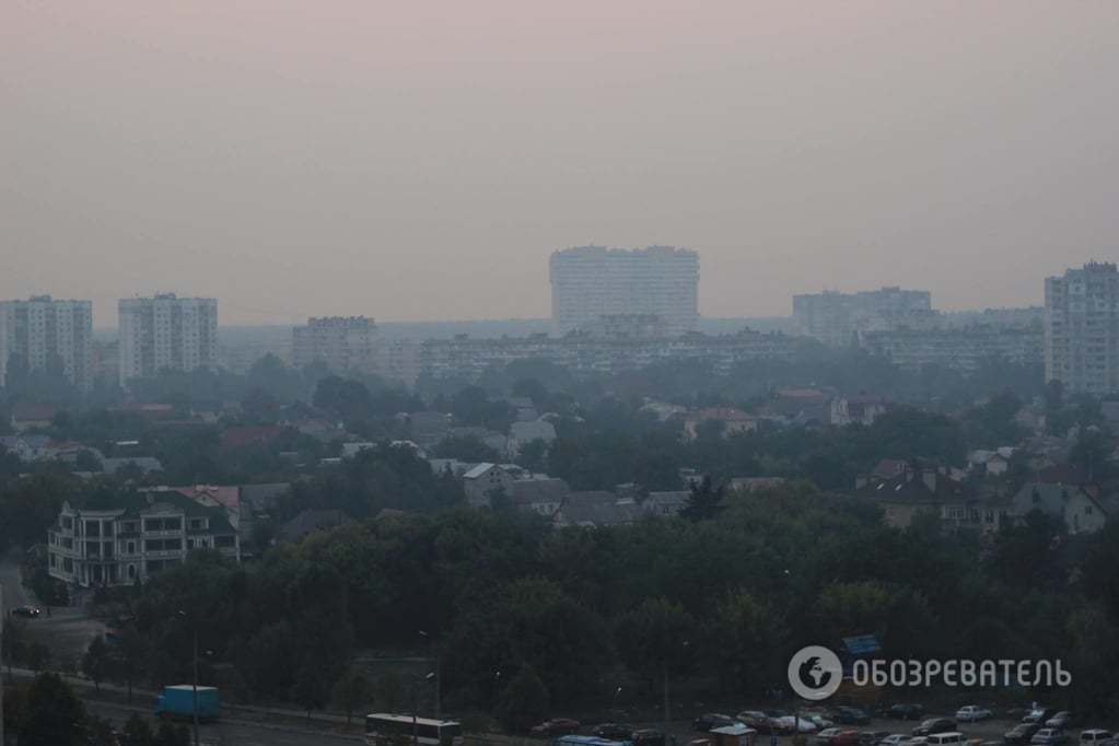 Столицу накрыл густой дым. Киевляне в панике