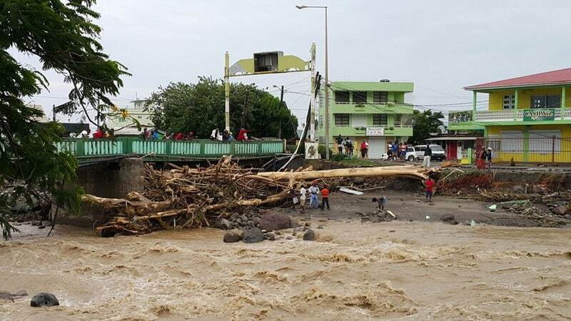 Мощный шторм разрушил государство на Карибах: фотофакт