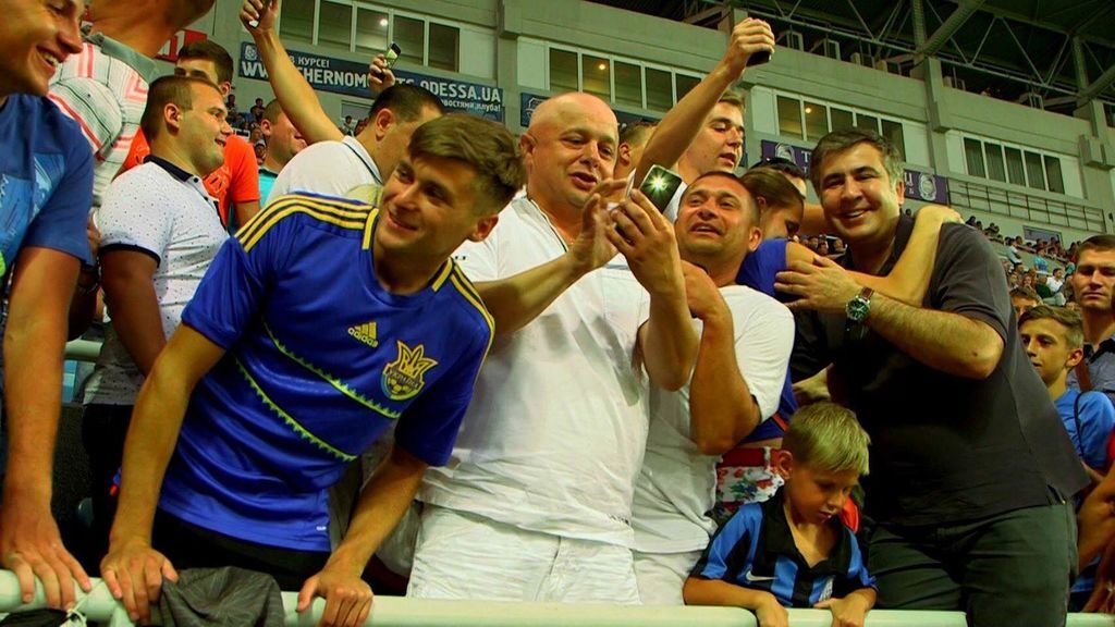 Саакашвілі подивився футбол разом із бійцями АТО: зворушливі фото