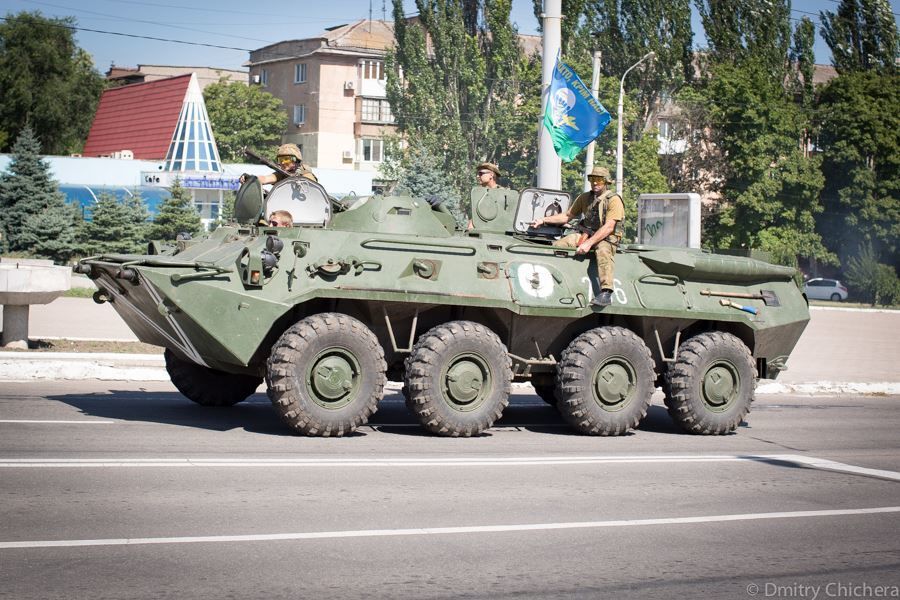 Бірюков не втримався від фото "мімімішних" десантників і морпіхів з Маріуполя