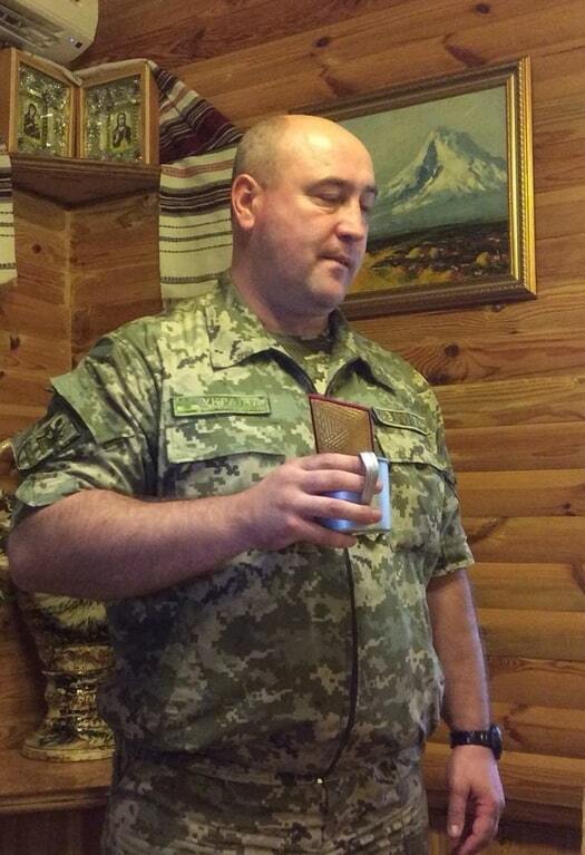 И представился, и проставился: первый украинский генерал-майор "обмыл" погоны: фотофакт