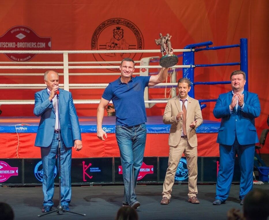 Украина разгромно выиграла международный турнир по боксу: яркие фото