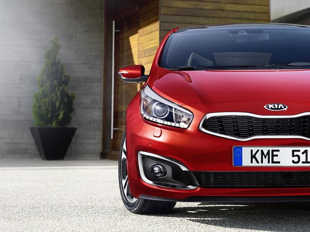 Обновленный Kia cee`d получил "заряженную" версию GT