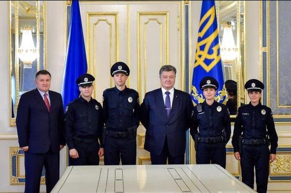 Порошенко підписав закон про поліцію