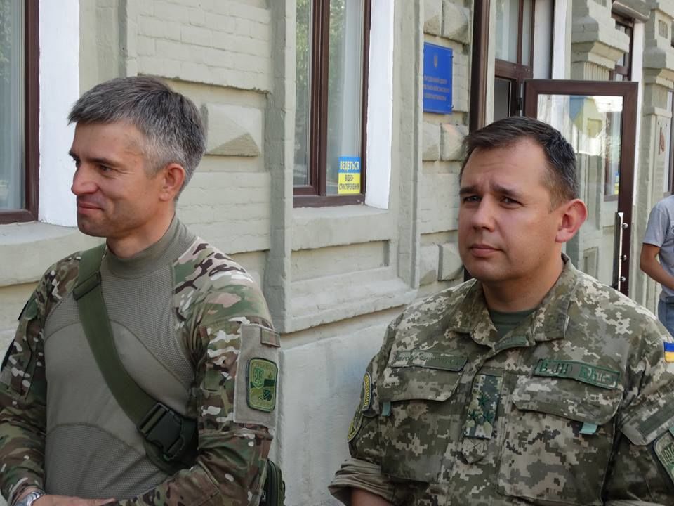 В Мариуполе протестовали против сепаратиста-начальника военно-городского центра