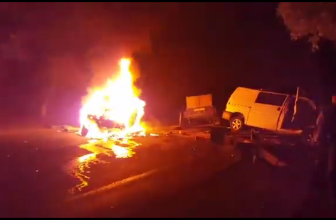 В Одесі вибухнуло таксі: водій та двоє пасажирів згоріли всередині. Опубліковані фото
